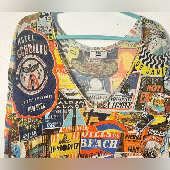 PRINTED ARTWORKS B A Travel Printed lightweight V-neck Linen blend oversized top - Picture 8 of 9